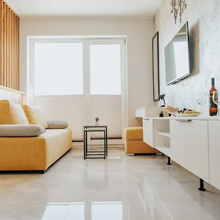 Apartment Eu 'garaz Gratis'